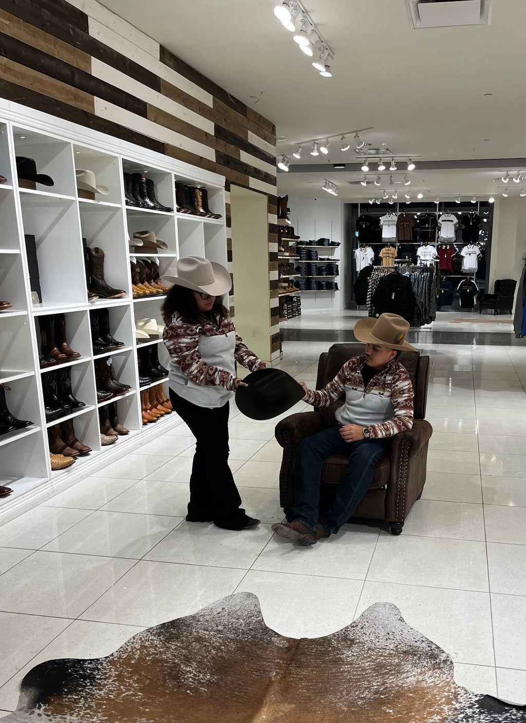 Albany Sweater Two tone- Dk Brown 562